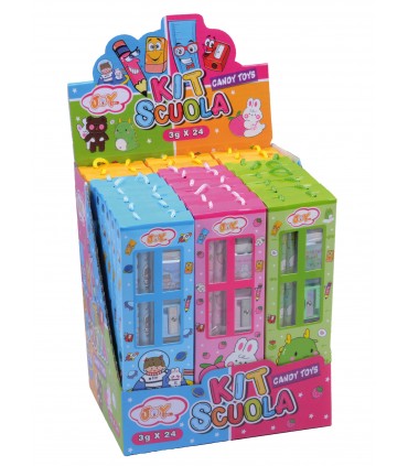 KIT SCUOLA COMPLETO ASSORTITO IN 4 COLORAZIONI CON GUSTOSE CARAMELLE AL GUSTO TUTTI I FRUTTI da 3g CONF. 24PZ
