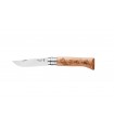 Coltello Chiudibile e Tascabile OPINEL con manico in Legno Colore FAGGIO CON INCISIONE Lama in acciaio inox da 8,5 cm.