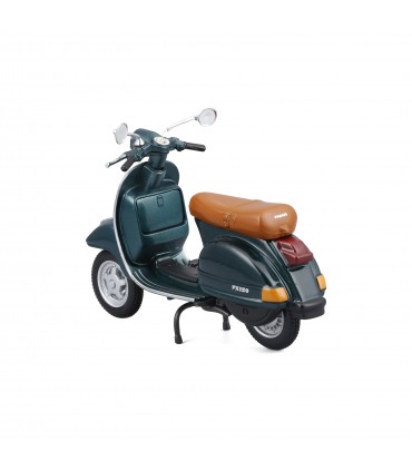Vespa Maisto Scala 1:18 expo da 12 pz. assortite