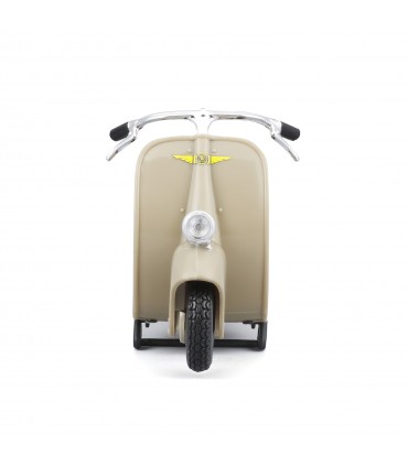 Vespa Maisto Scala 1:18 expo da 12 pz. assortite