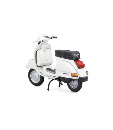Vespa Maisto Scala 1:18 expo da 12 pz. assortite
